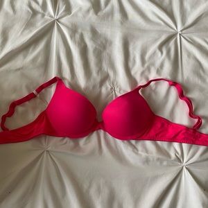 Victoria’s Secret PINK push up bra